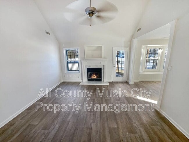 Building Photo - 1945 Stoney Meadow Dr