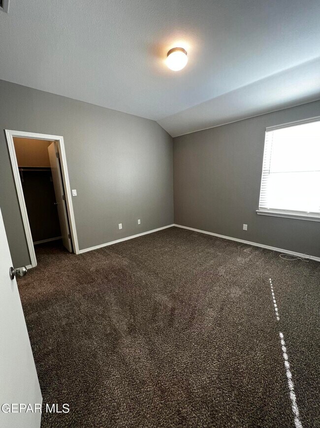 Building Photo - 924 Coyote Melon Dr