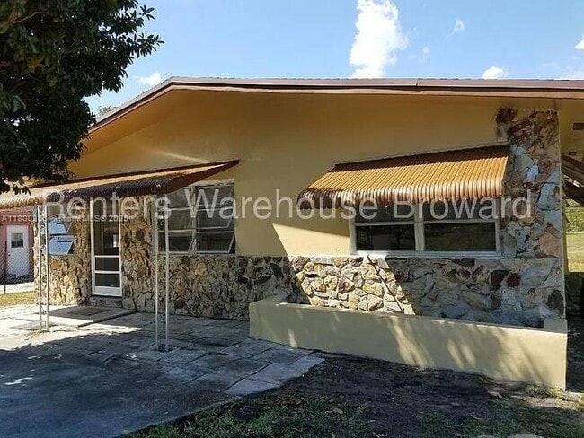 Primary Photo - 46 NW 14th Ct