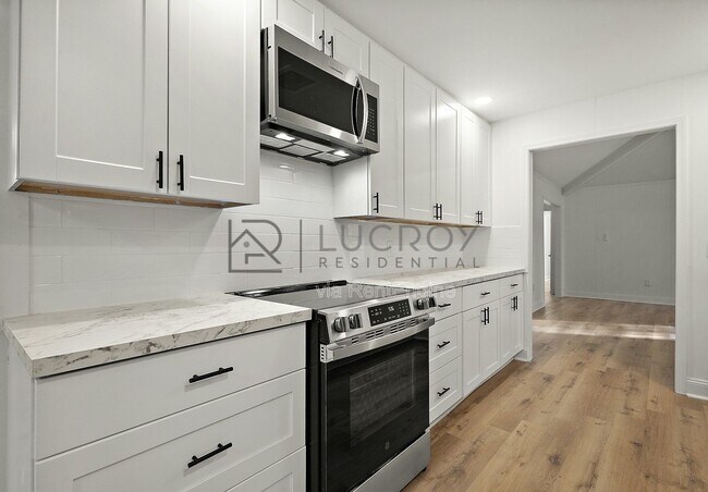Building Photo - 816 Winthrop Cir