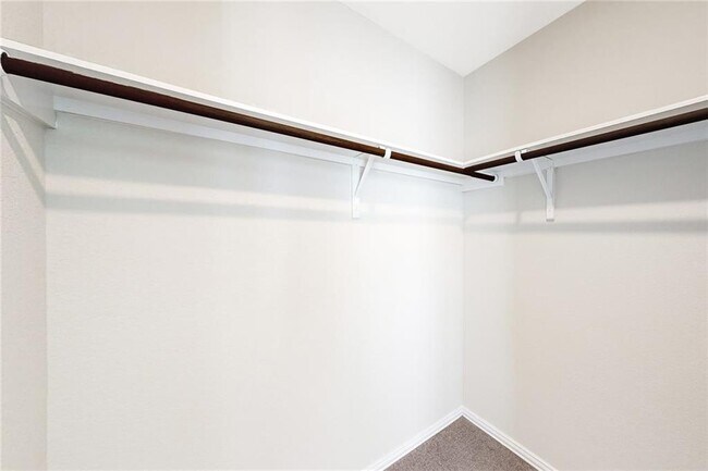 Building Photo - 17212 Crowndale Dr