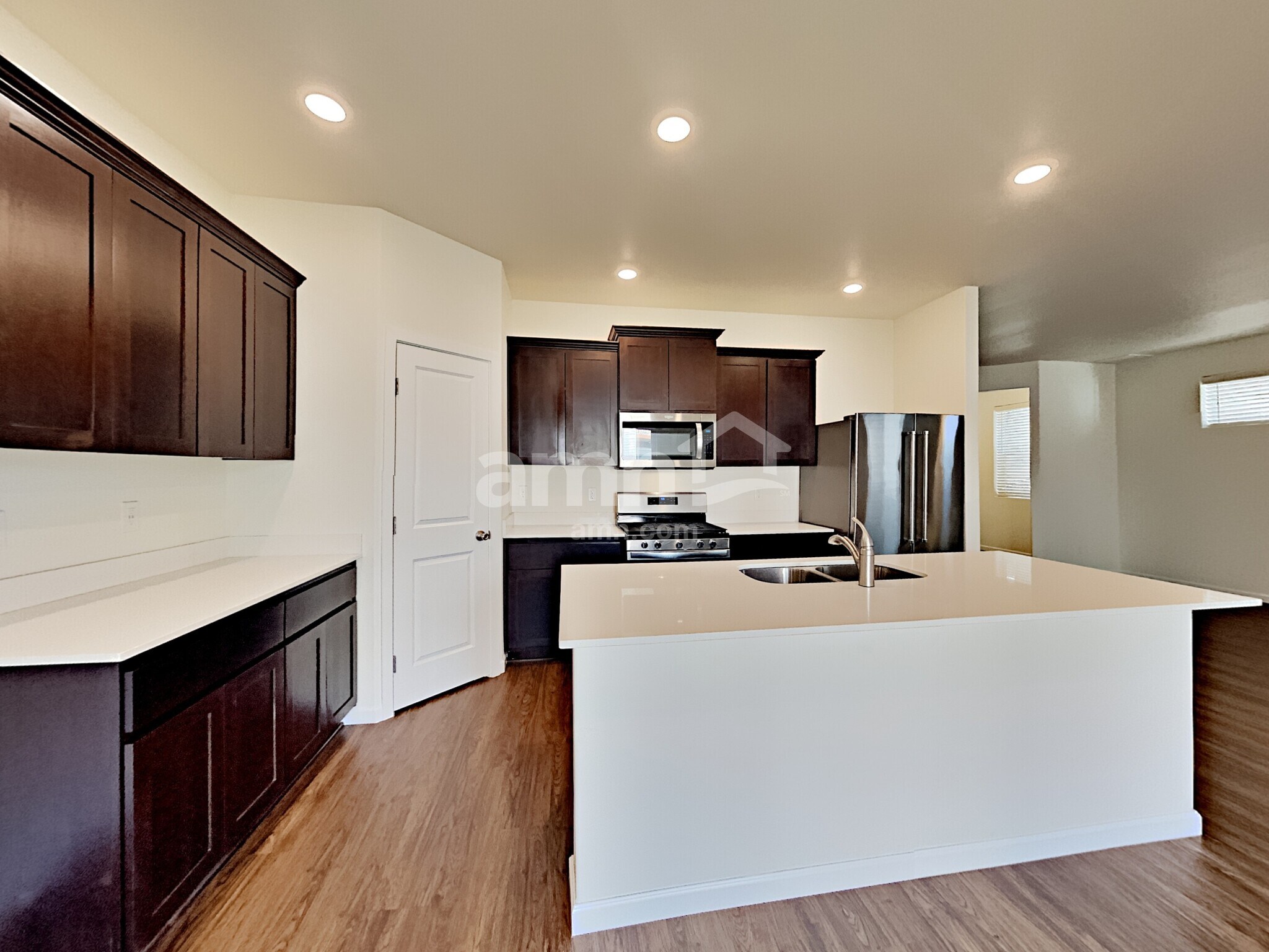 Building Photo - 2323 NW Matteo Dr