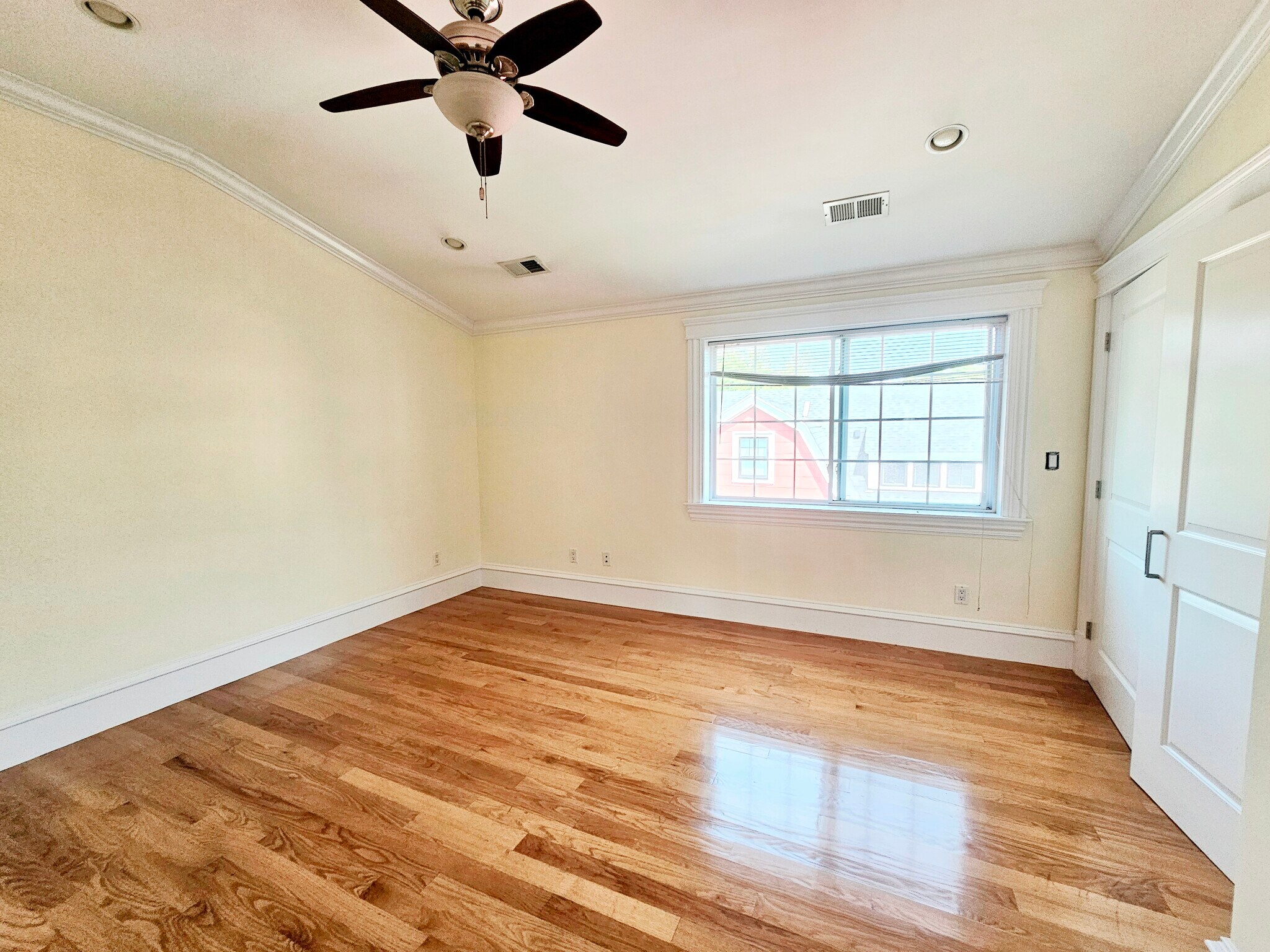 Building Photo - 125 Nonantum St
