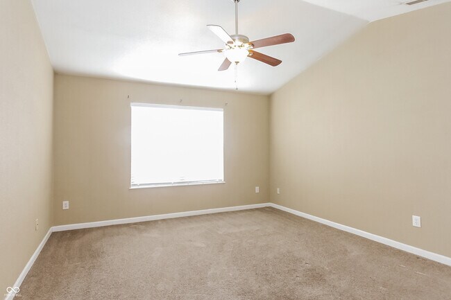 Building Photo - 2226 Leaf Dr