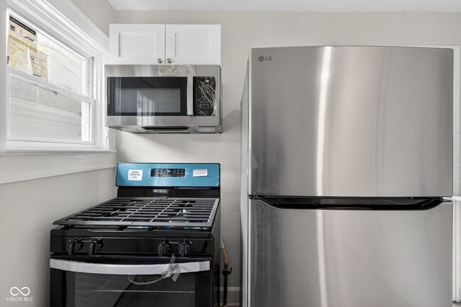 Building Photo - 937-939 N Drexel Ave