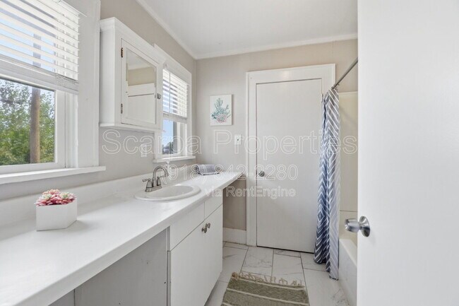 Building Photo - 1415 W Reconciliation Way