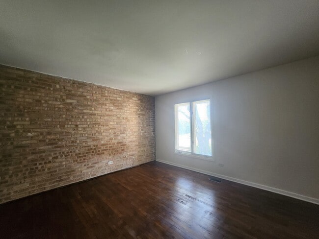 Building Photo - 710 Concord Ln