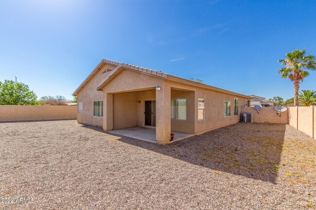 Building Photo - 16071 W Gelding Dr