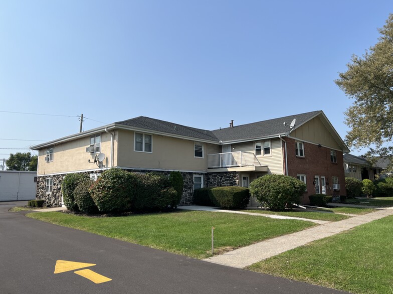 Primary Photo - Fountainview West