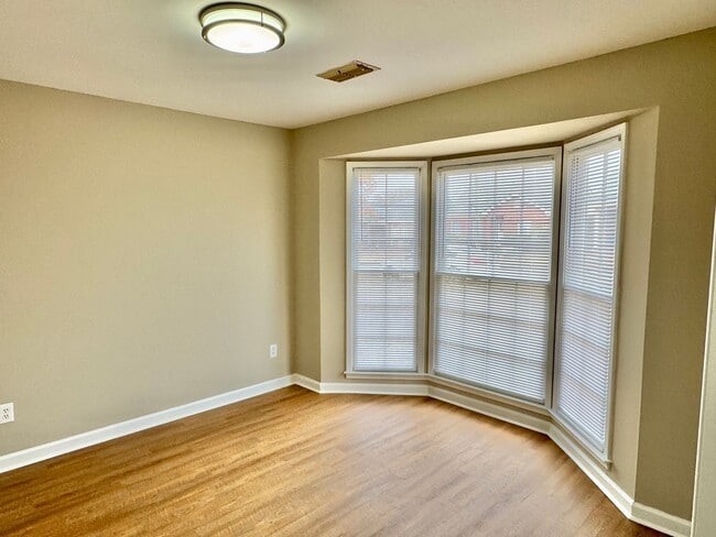 Building Photo - 3-Bedroom patio home with so much to love!