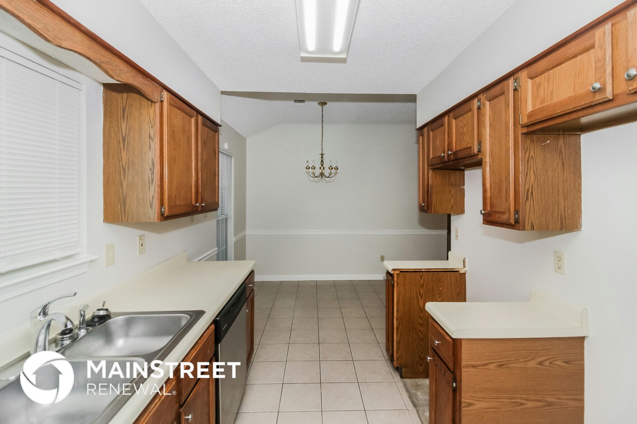 Building Photo - 2563 Country Trail Dr