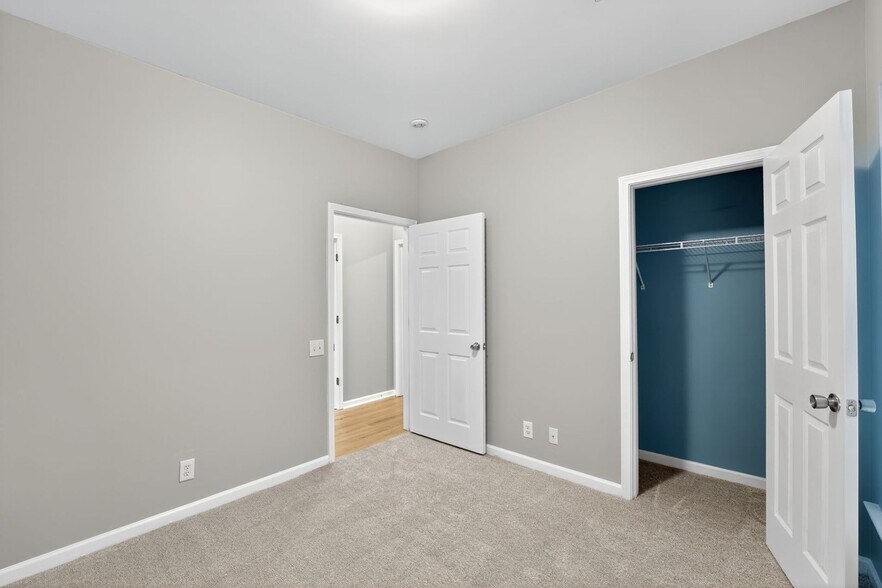 Building Photo - 3208 Margellina Drive