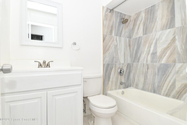 Building Photo - 838 Gillen Ave NW