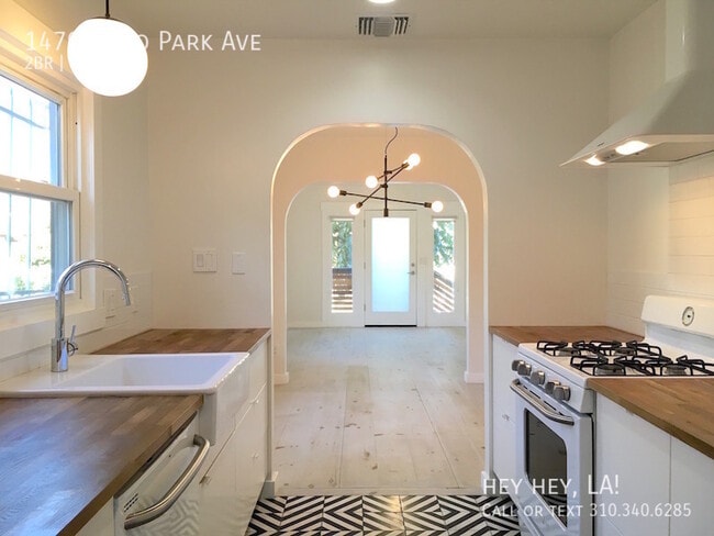 Building Photo - 1470 Echo Park Ave