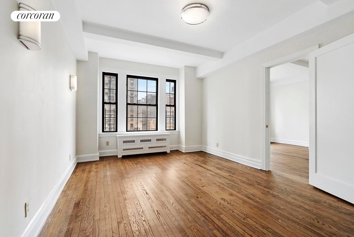 Building Photo - 175 W 76th St