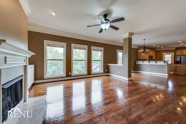 Building Photo - 1338 Sweetwater Dr