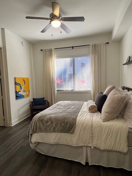 Building Photo - 5084 NW 84th Ave