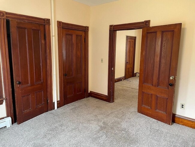 Building Photo - 61 Cushing St