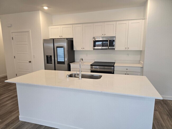 Building Photo - 3 BR 2 BA New Build home available 5/3