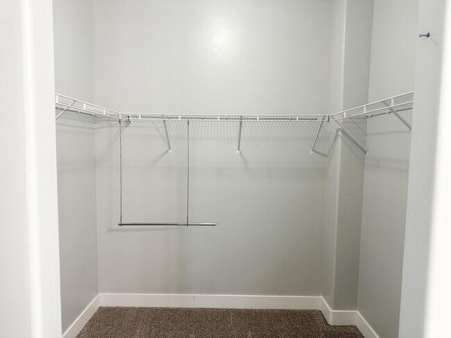 Building Photo - Newer Vineyard Condo for Rent! Next to Utah Valley University!!