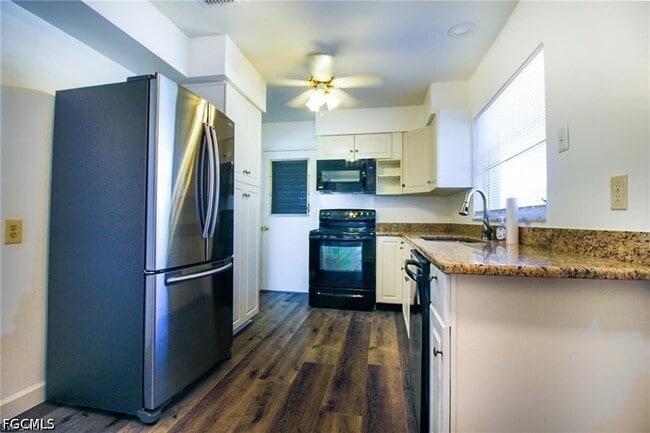 Building Photo - 5302 Malibu Ct