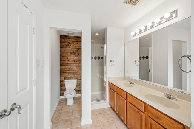 Building Photo - 4908 Summer Rain Dr