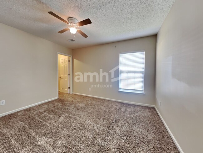 Building Photo - 1073 Briar Rose Ln