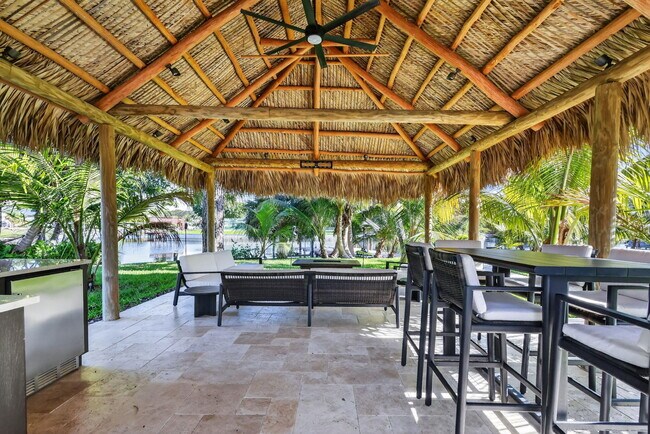 Building Photo - 937 SW 34th Ct