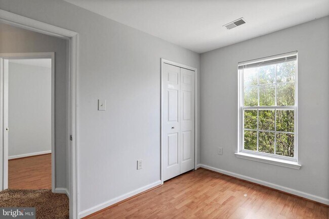 Building Photo - 6140 Newport Terrace
