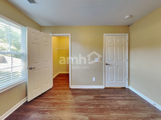 Building Photo - 6544 Broken Bow Dr