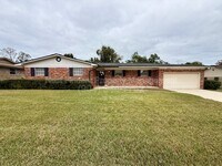 Building Photo - 5907 Gumwood Dr