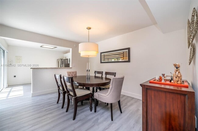 Building Photo - 4702 SW 67th Ave