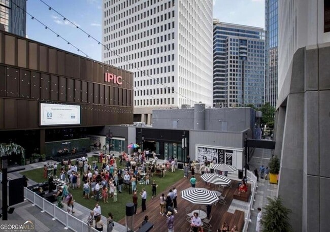 Building Photo - 199 14th St NE