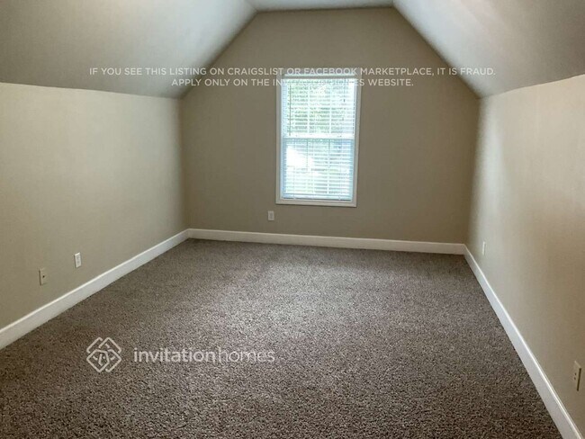 Building Photo - 26 Fenway Ct