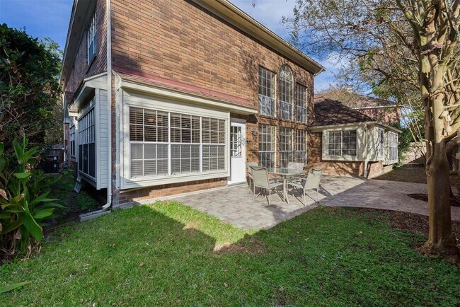 Building Photo - 14111 Edinburgh Ct