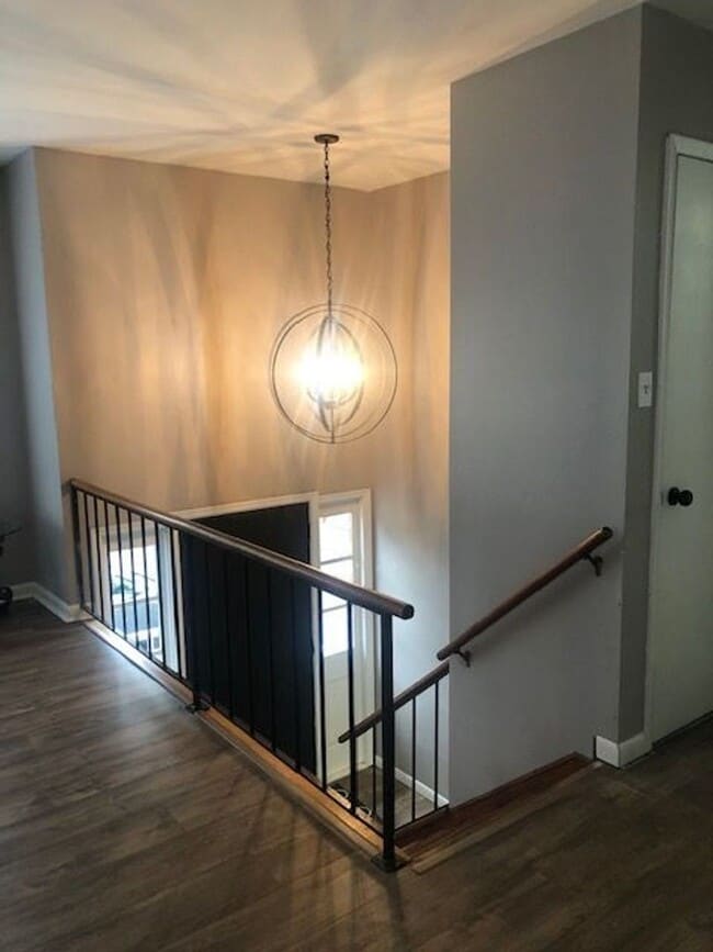 Building Photo - 243 W High St