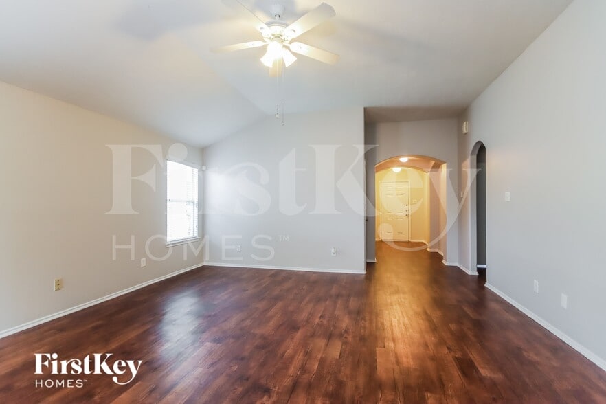 Building Photo - 21231 Wortham Oaks Dr