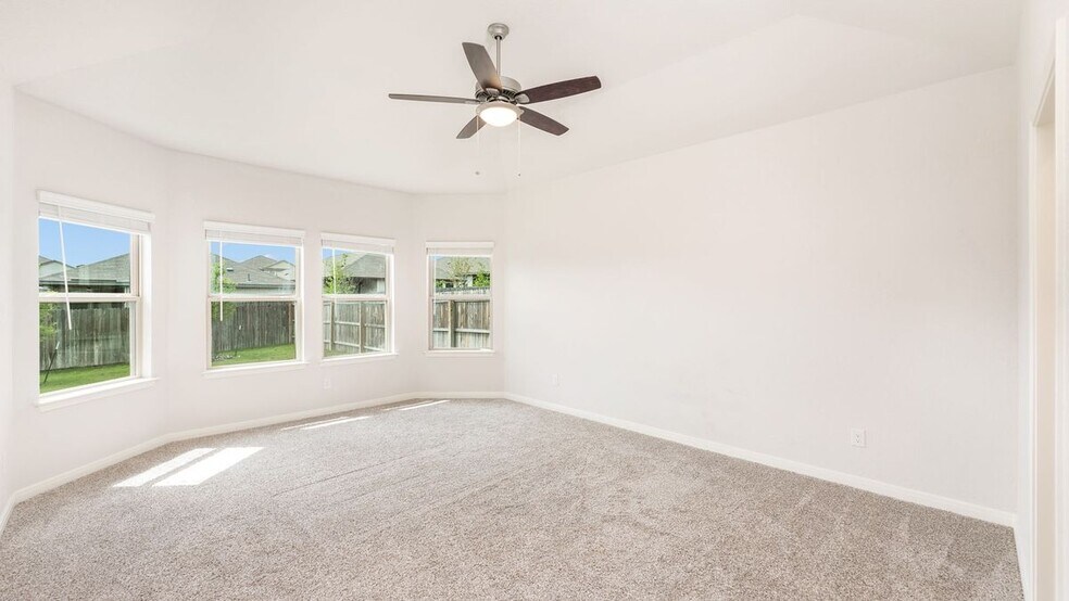 Building Photo - 10226 Juniper Oaks