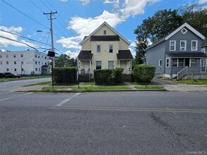 Building Photo - 344 Mansion St
