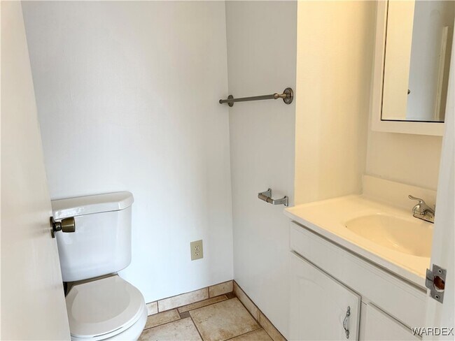 Building Photo - 7916 Center St