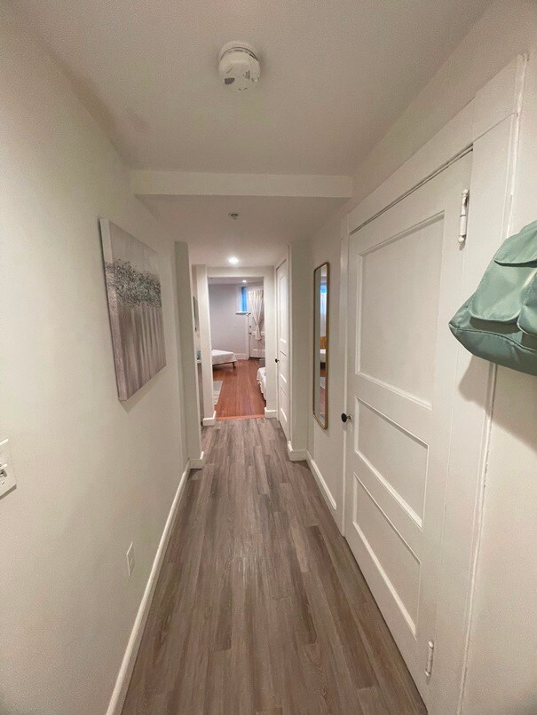 Building Photo - 472 Beacon St