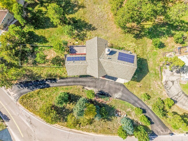 Building Photo - 31340 Brookline Rd