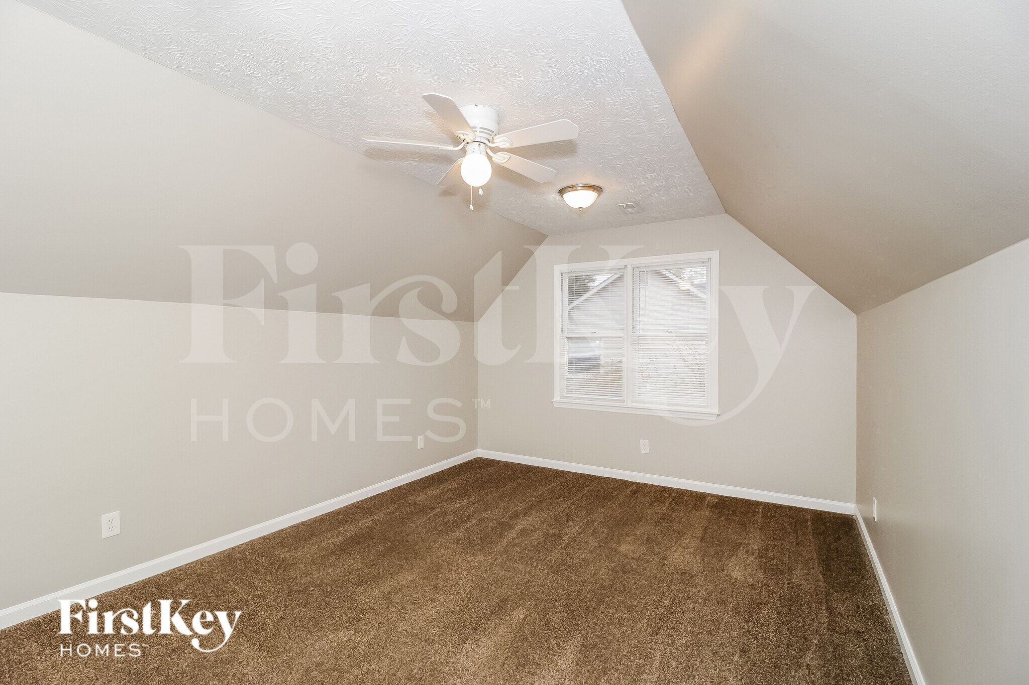 Building Photo - 307 Marble Ct