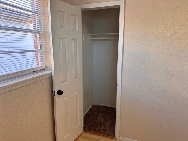 Building Photo - Affordable 3 Bed 1 Bath In Lynwood