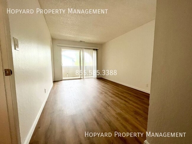 Building Photo - 1073 Kottinger Dr