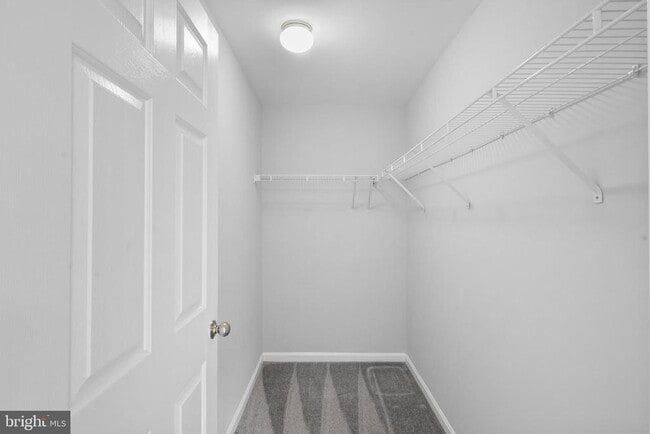 Building Photo - 511 Constellation Square SE