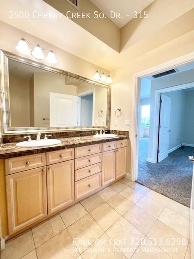 Building Photo - 2500 E Cherry Creek S Dr