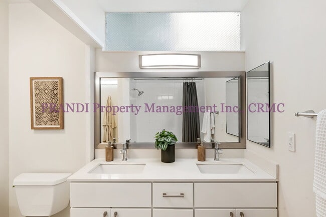 Building Photo - The Best View in Southern Marin! Luxury To...