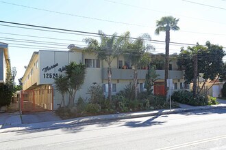 Building Photo - Mar Vista Apartments