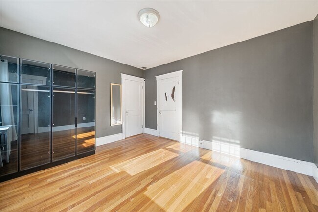 Building Photo - 22 Leonard St